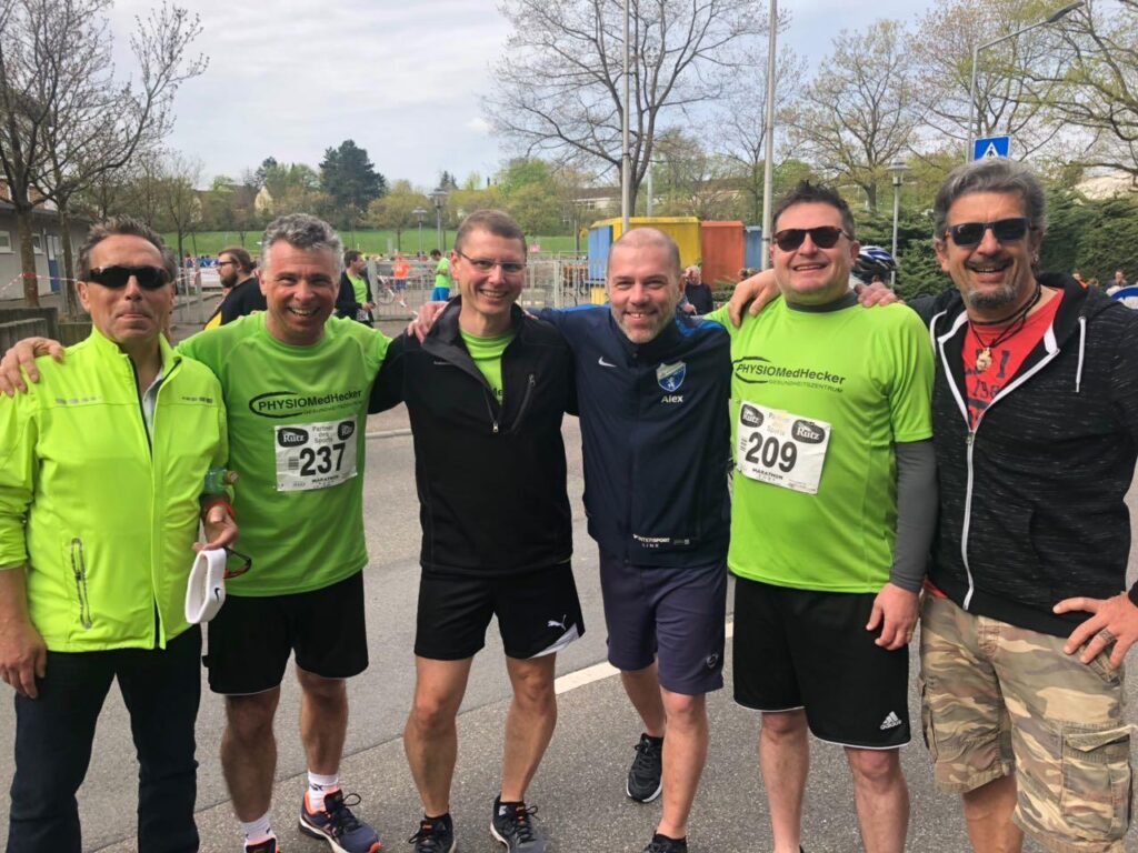 Alte Herren Gruppenfoto beim Stadtlauf
